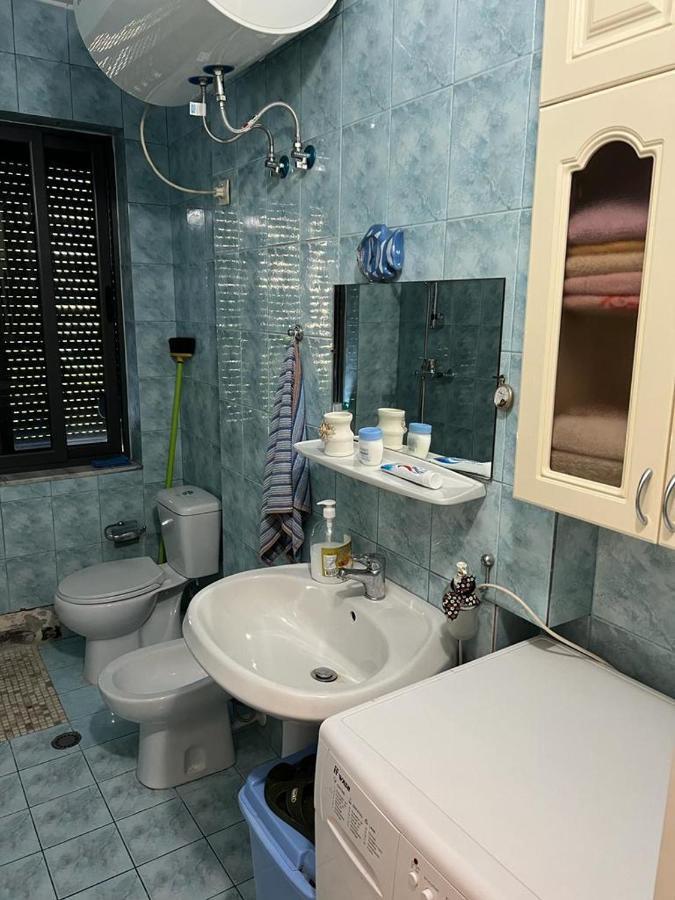 Ferienwohnung Blloku Tirana Exterior foto